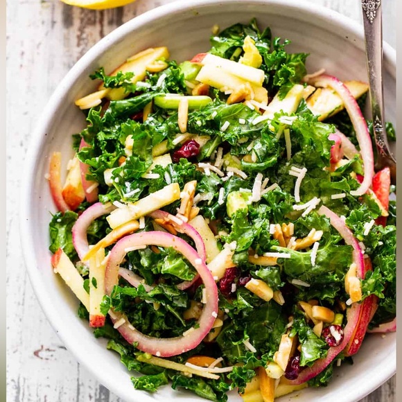 🌸3/$25 Kale: Everyday Superfood: 150 Nutritious Recipes to Delight Every Eater - Picture 9 of 16